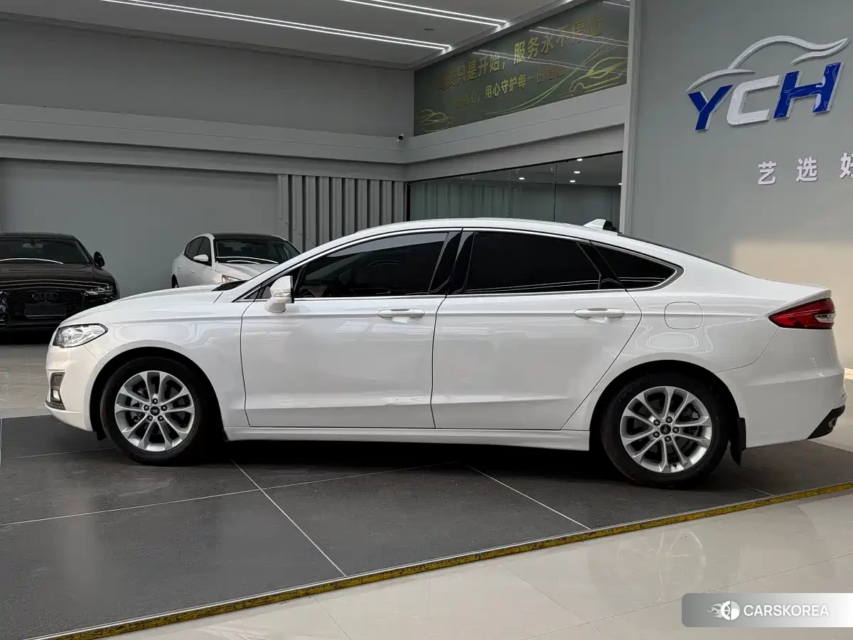 Ford Mondeo 2021 Белый из Китая, фото 5