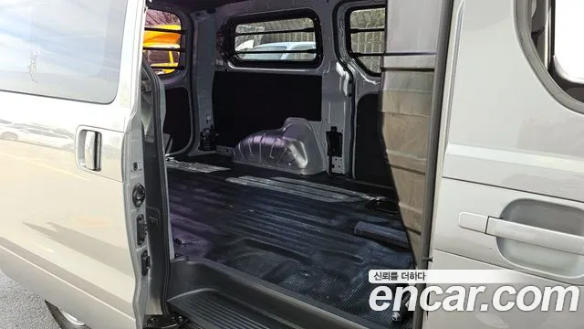 Hyundai The New Grand Starex id 2653497 из Кореи 13