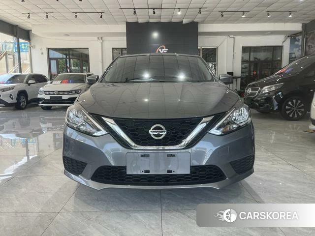 Nissan Xuan Yi 2024 Темно-серый из Китая, фото 3