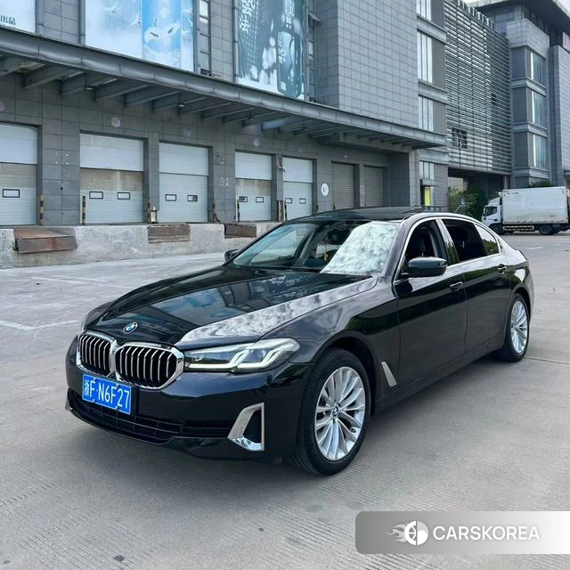 BMW 5 series 2021 Черный из Китая, фото 3