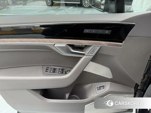 Volkswagen Touareg id 4240221 из Китая 16