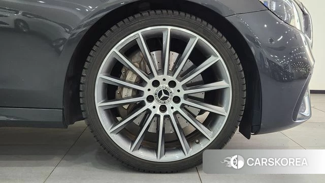 Mercedes-Benz E-Class W213 id 3877938 из Кореи 13