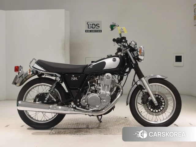Проданный Yamaha SR400 2021 из Японии