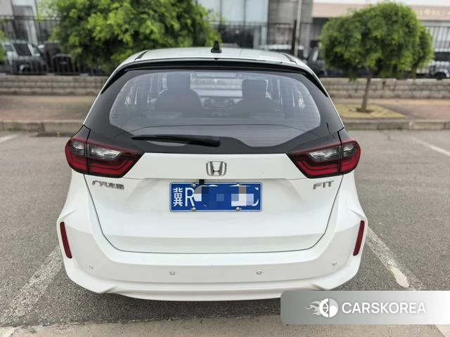 Honda Fit 2023 Белый из Китая, фото 3