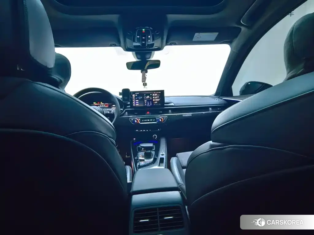Audi A4L id 4583750 из Китая 11