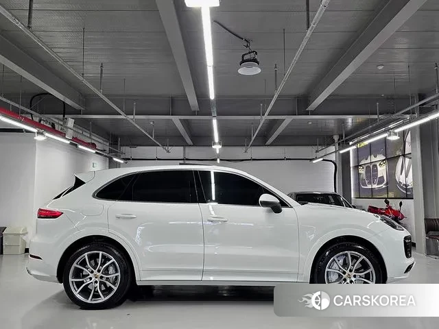 Porsche Cayenne (PO536) id 3013351 из Кореи 13