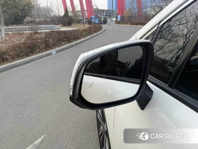 Toyota Grevia id 4259214 из Китая 12