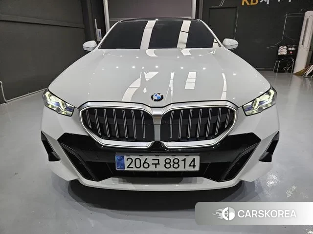 BMW 5 Series (G60) id 3477361 из Кореи 13