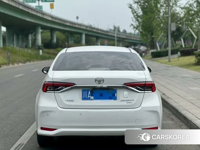 Toyota Corolla 2021 Белый из Китая, фото 3