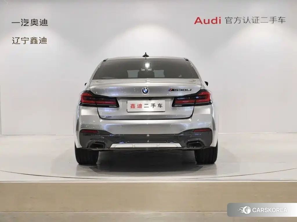 BMW 5 series 2023 Silver/gray из Китая, фото 3