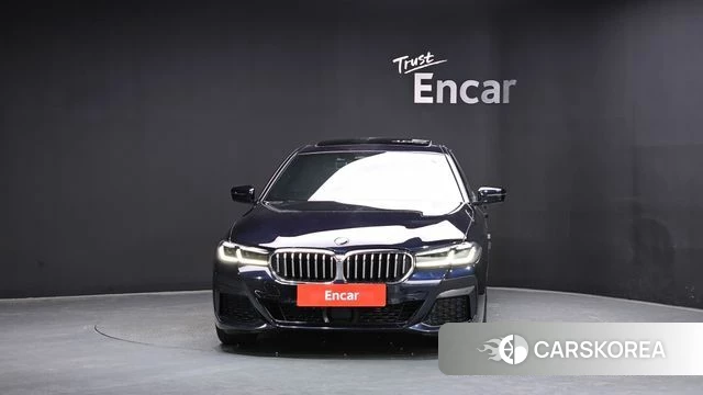 BMW 5 Series (G30) id 4388982 из Кореи 23