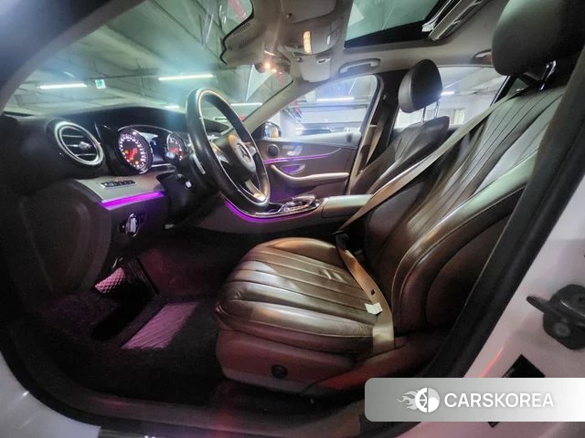 Mercedes-Benz E-Class W213 2018 Белый из Кореи, фото 4