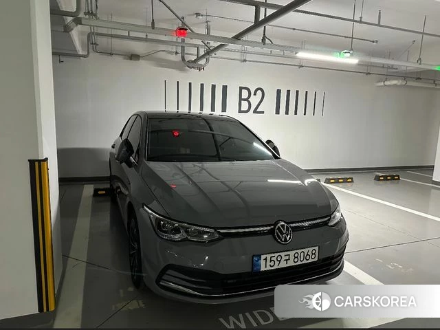 Volkswagen Golf 8th Generation 2022 Светло-серебряный цвет из Кореи, фото 5