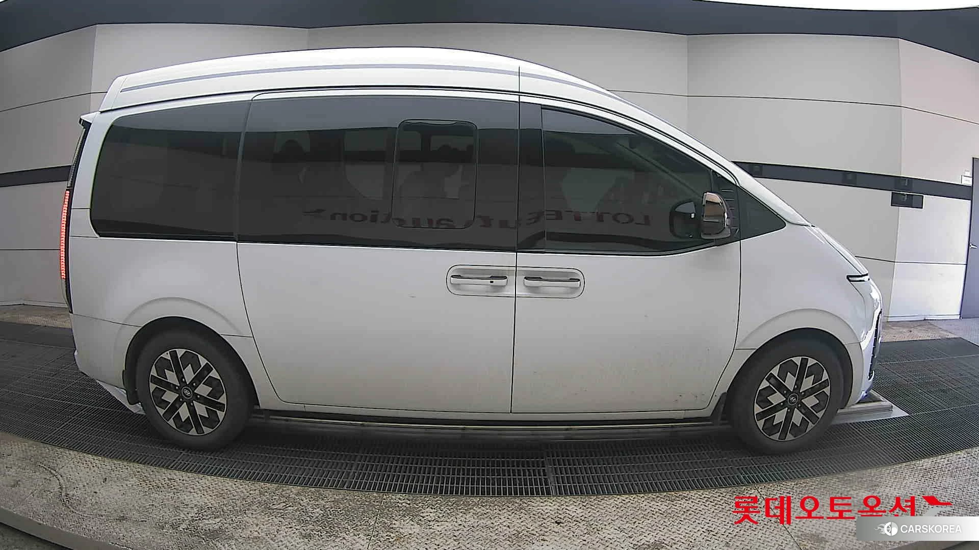 Hyundai STARIA LOUNGE Limousine id 3882076 из Кореи 23