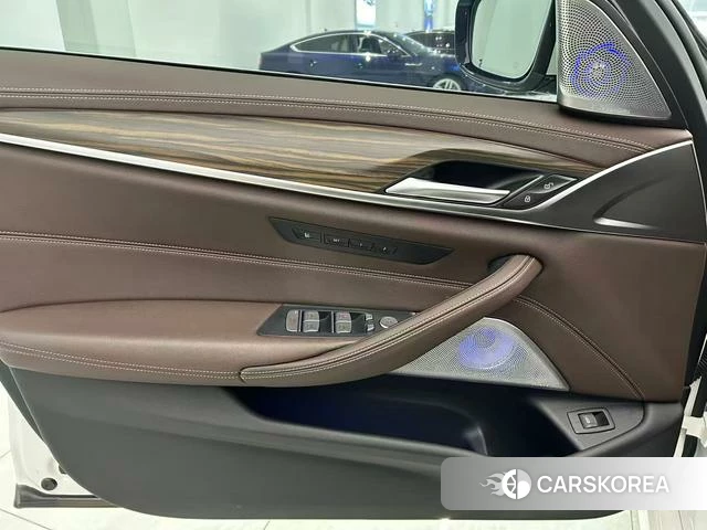 BMW 5 series id 4265427 из Китая 23
