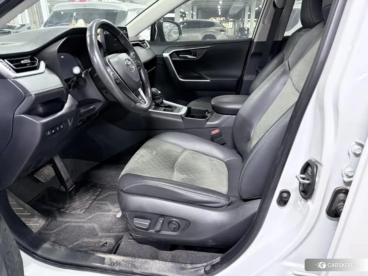 Toyota RAV4 id 4589132 из Китая 15