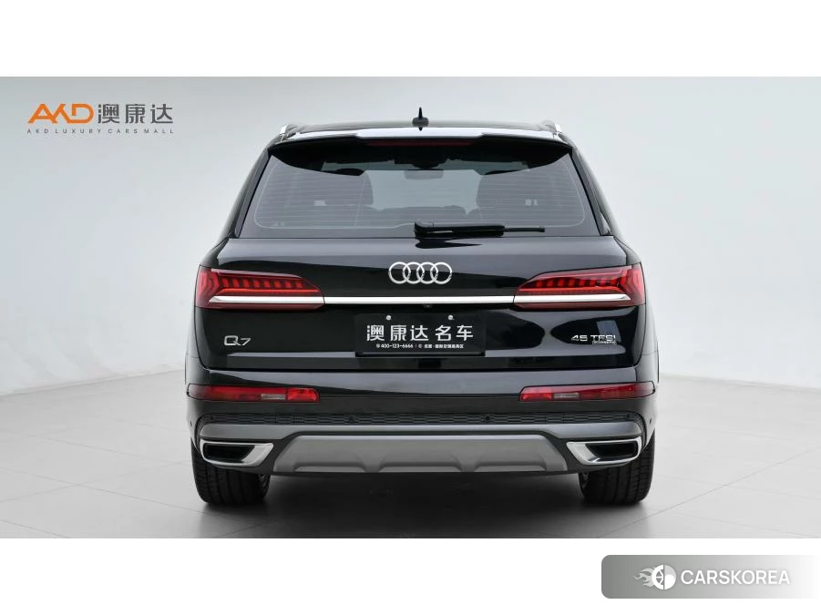 Audi Q7 2022 Черный из Китая, фото 4
