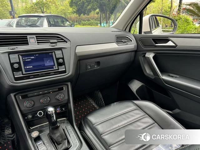 Volkswagen Tiguan L 2021 Белый из Китая, фото 5
