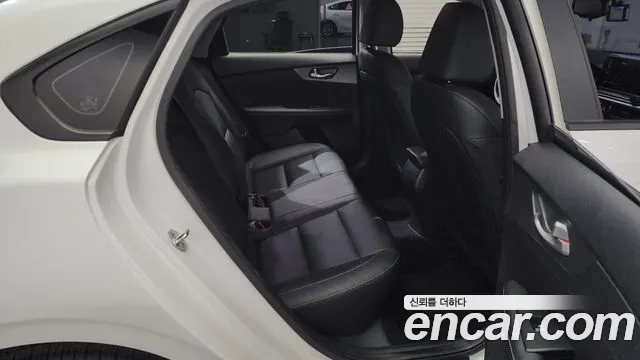 Kia Come New K3 id 2680646 из Кореи 13