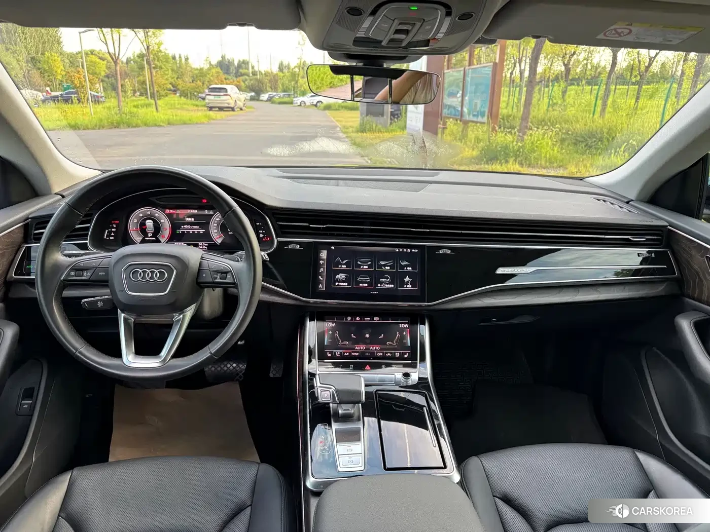 Audi Q8 2022 Черный из Китая, фото 3