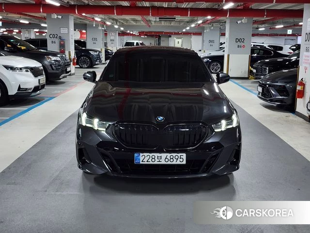 BMW 5 Series (G60) id 4360152 из Кореи 13