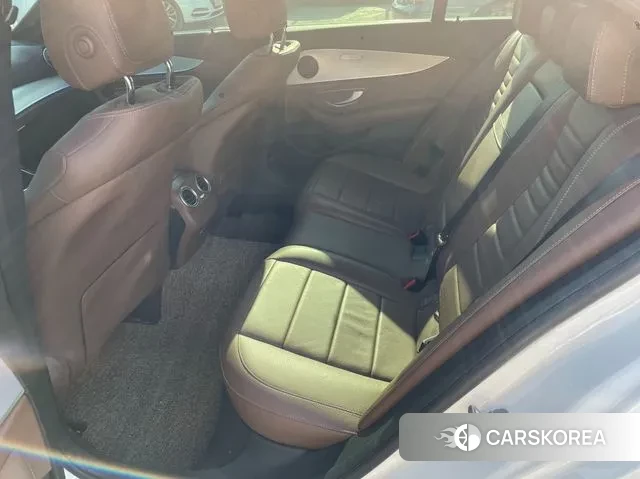 Mercedes-Benz E-Class W213 2020 Белый из Кореи, фото 3