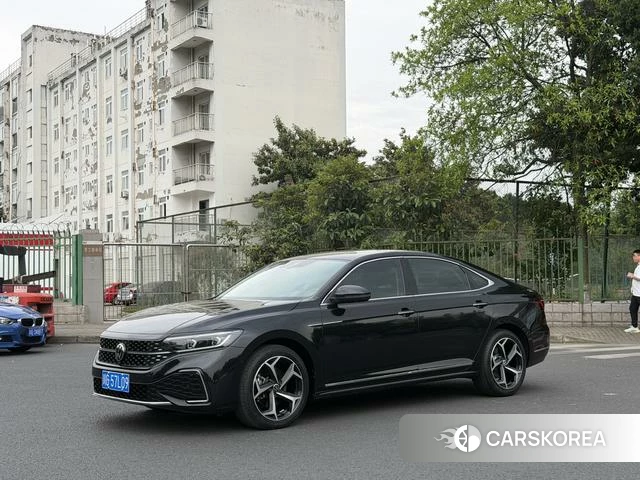 Volkswagen Passat 2023 Черный из Китая, фото 3