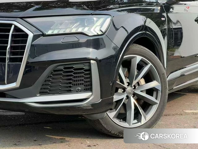 Audi Q7 id 4213894 из Китая 23