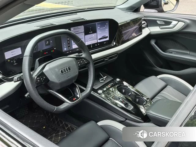 Audi A5L id 4348985 из Китая 12
