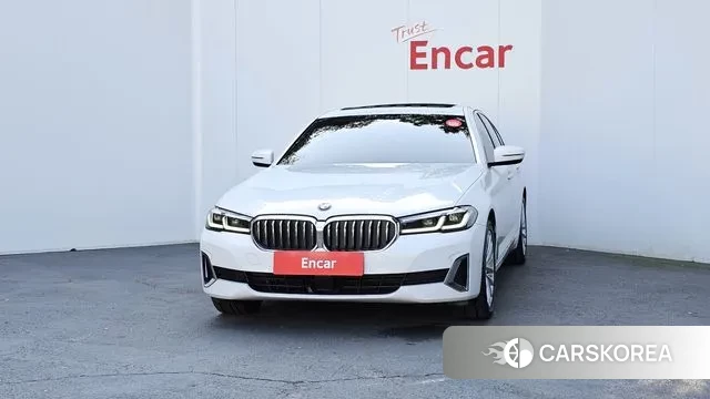 BMW 5 Series (G30) id 3324236 из Кореи 13