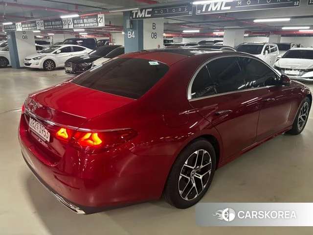 Mercedes-Benz E-Class W214 2025 Красный из Кореи, фото 5