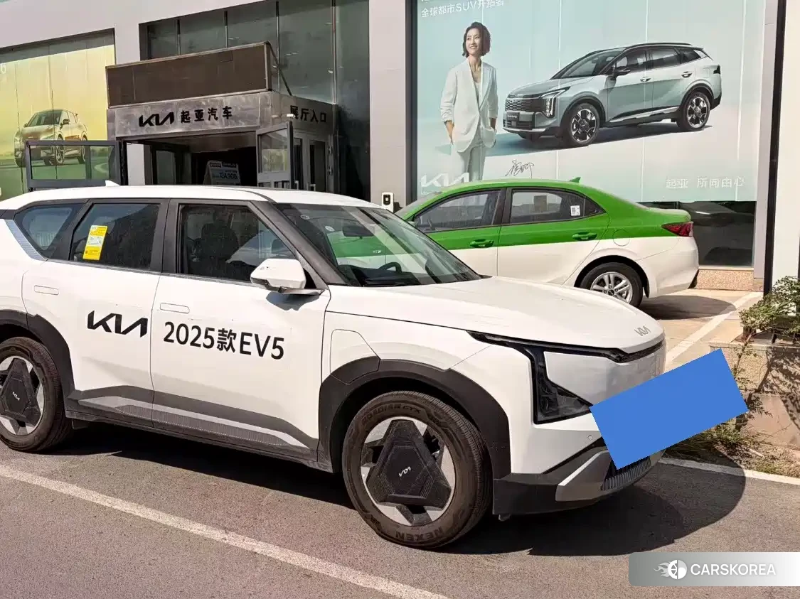 Kia EV5 2025 Белый из Китая, фото 3