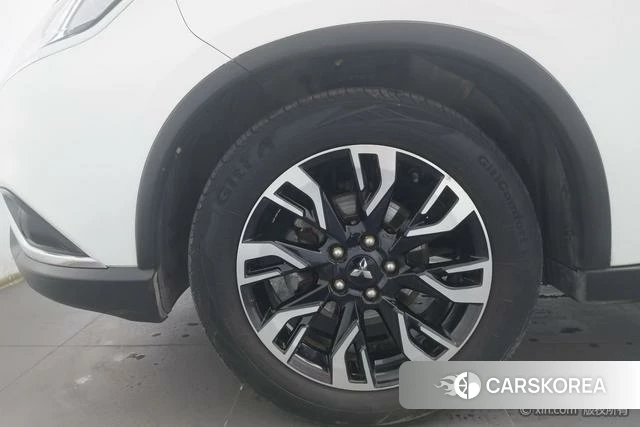 Mitsubishi  Outlander id 4210094 из Китая 17