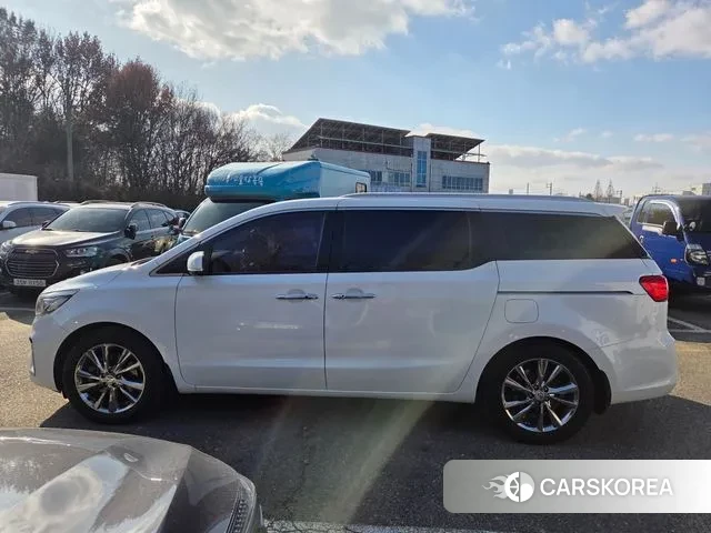 Kia The New Carnival id 3557961 из Кореи 13