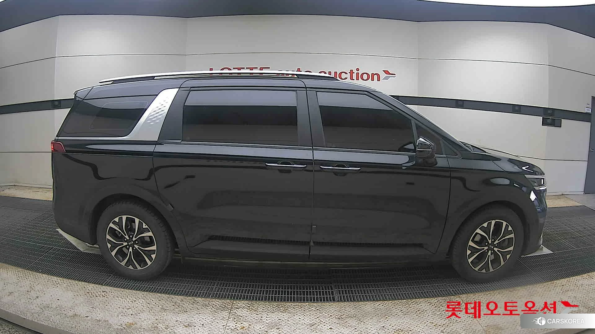 Kia Carnival id 4296930 из Кореи 23
