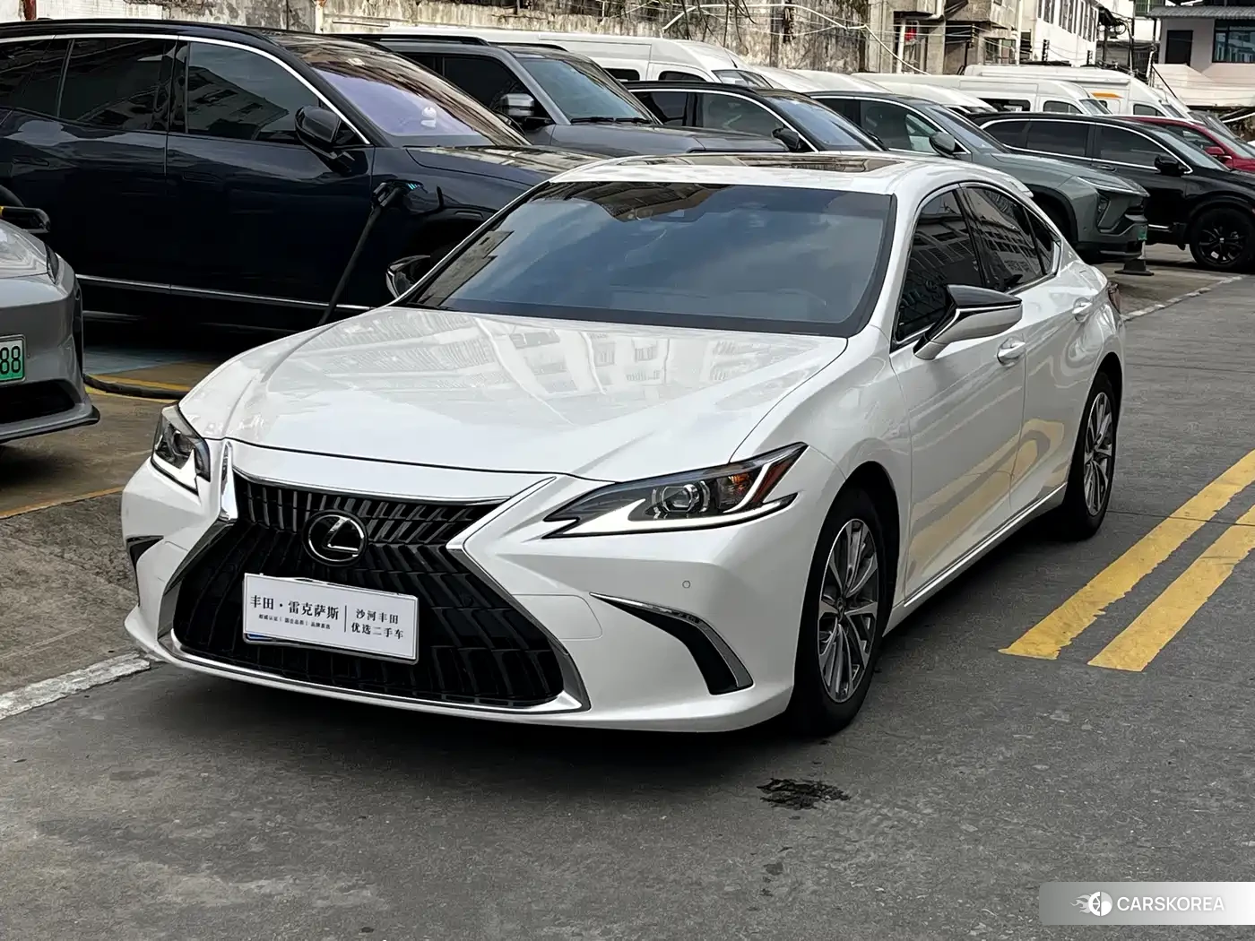 Lexus ES id 4601892 из Китая 23