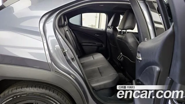 Lexus UX250h id 2631718 из Кореи 13