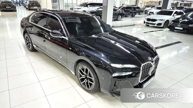 BMW 7 Series (G70) id 3041277 из Кореи 13