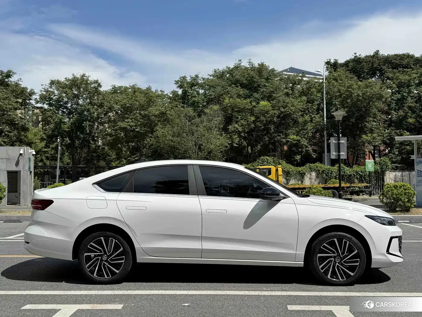 Volkswagen Lavida id 4664455 из Китая 15