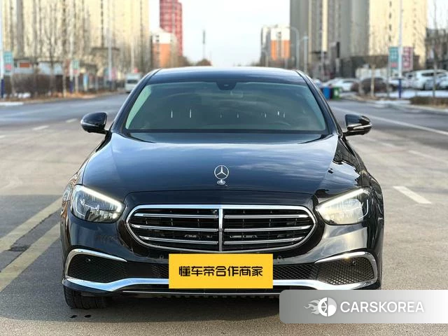 Mercedes-Benz E-class 2023 Черный из Китая, фото 3