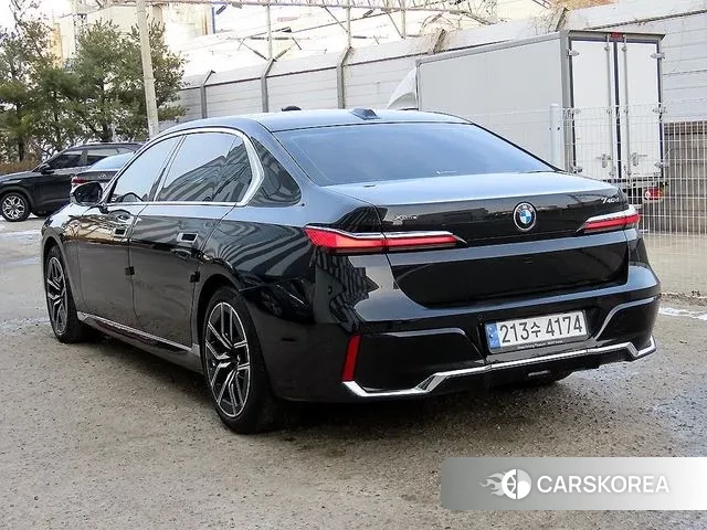 BMW 7 Series (G70) id 3600095 из Кореи 12