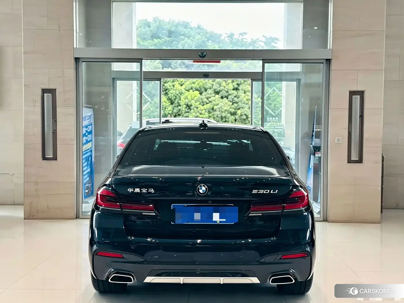 BMW 5 series 2023 Черный из Китая, фото 3