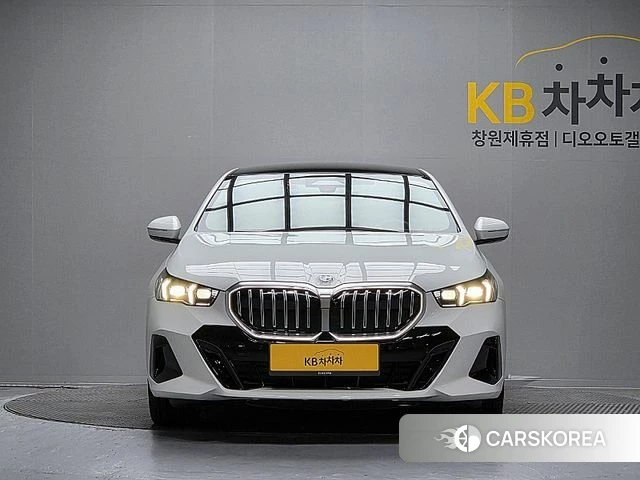 BMW 5 Series (G60) id 4441469 из Кореи 13