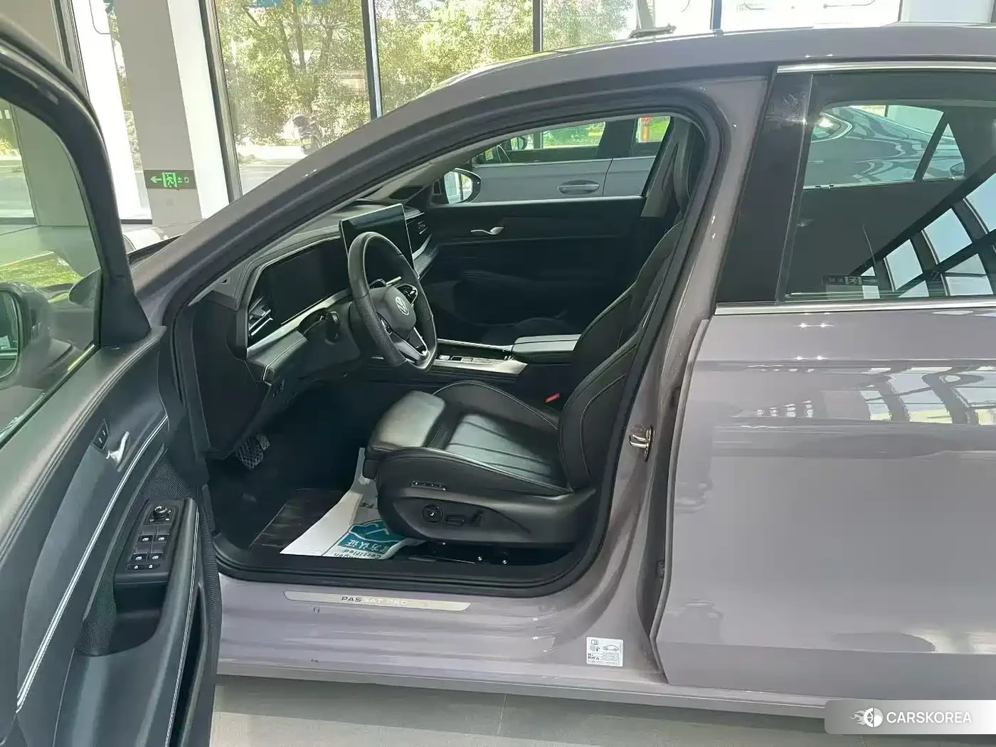 Volkswagen Passat 2024 Silver/gray из Китая, фото 3