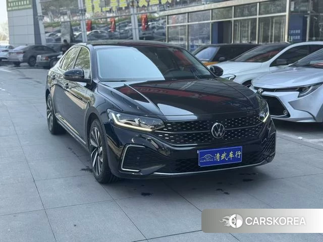 Volkswagen Passat 2022 Черный из Китая, фото 3