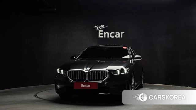 BMW 5 Series (G60) id 3882949 из Кореи 13