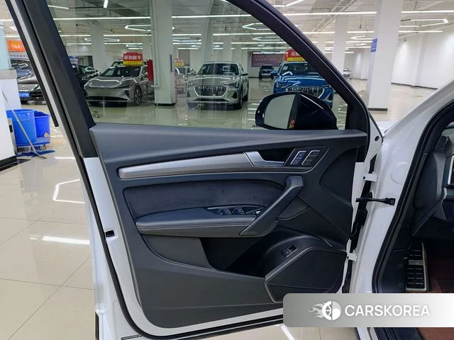 Audi Q5L Sportback 2024 Белый из Китая, фото 4