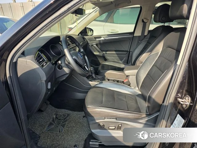 Volkswagen Tiguan second Generation 2020 Черный из Кореи, фото 3