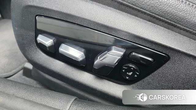 BMW 5 Series (G30) id 4308820 из Кореи 24