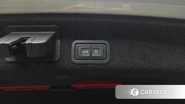 Audi A6 (C8) id 4400903 из Кореи 24
